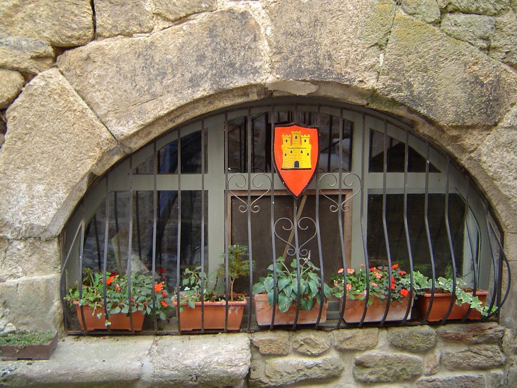 Du Besset * Pradelles